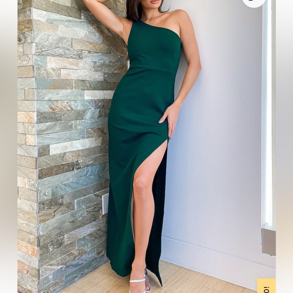 Lulu’s One Shoulder Hunt Green Maxi Dress
